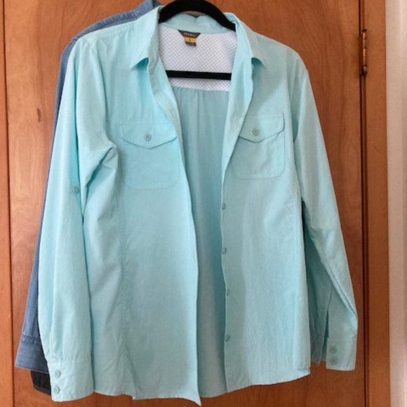 Eddie Bauer Lightweight Long Sleeved Button Shirt, Mint color, Size Small - Picture 2 of 4